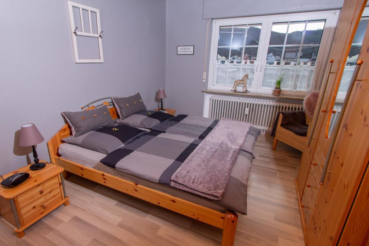 Kröv Ferienwohnung Weingut Kdm מראה חיצוני תמונה